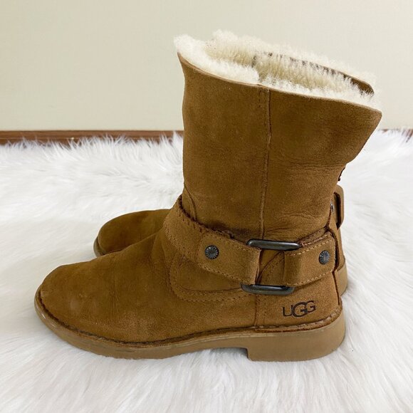 UGG Shoes - Ugg Chestnut Cedric Shearling Moto Boots Size 7.5 Pull On Round Toe Ankle Cuff